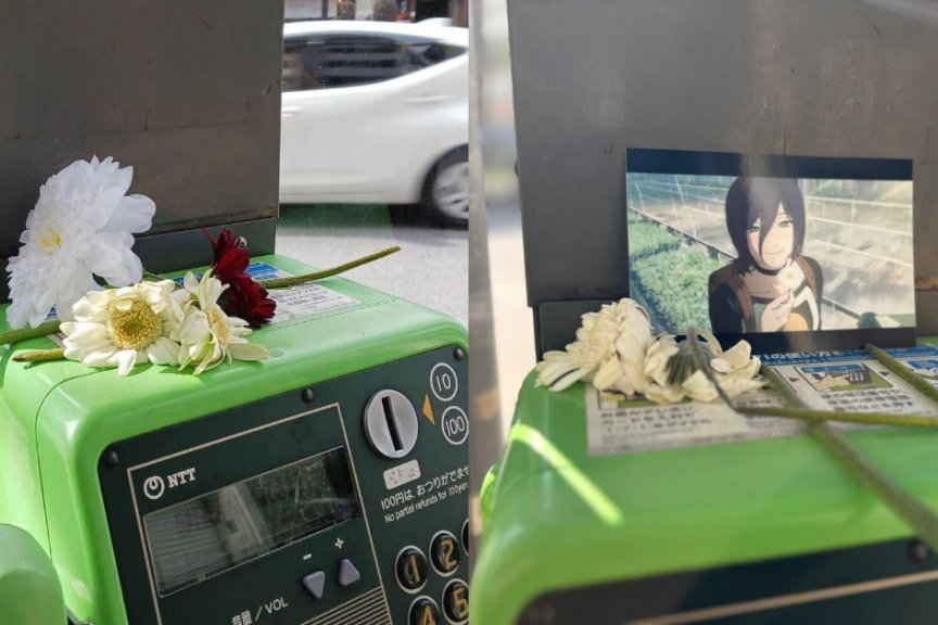 《电锯人 蕾塞篇》爆火引圣地热潮！电话亭被鲜花塞满